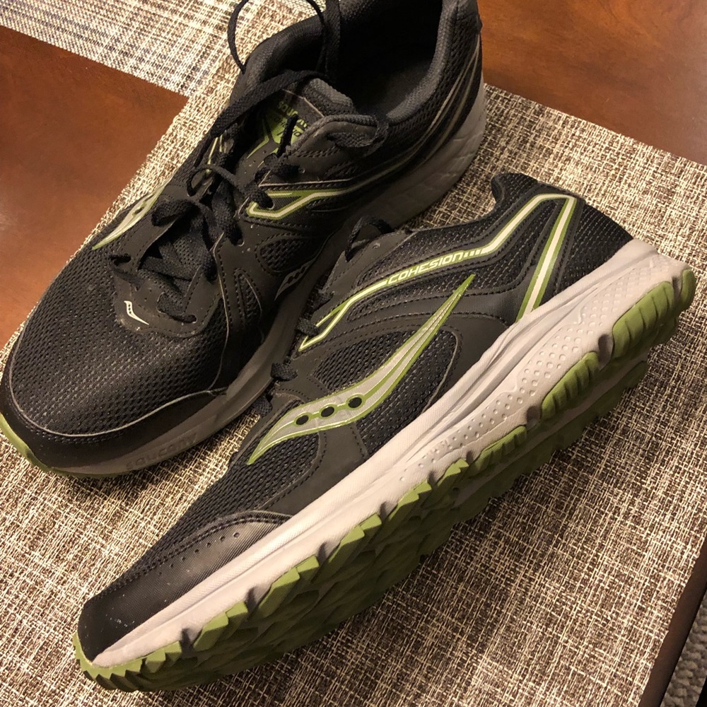 Men’s Saucony Shoes.